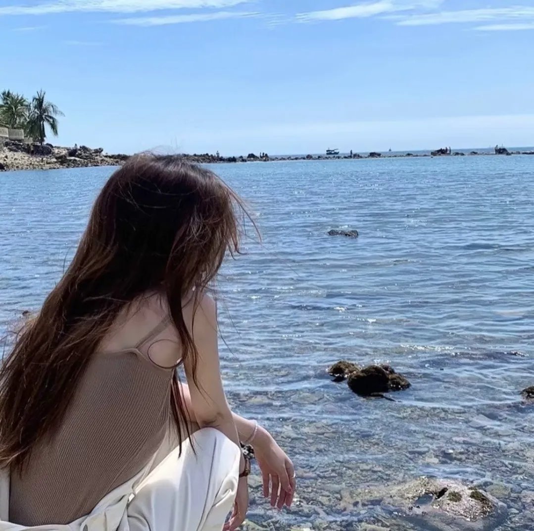 早上下班的女人